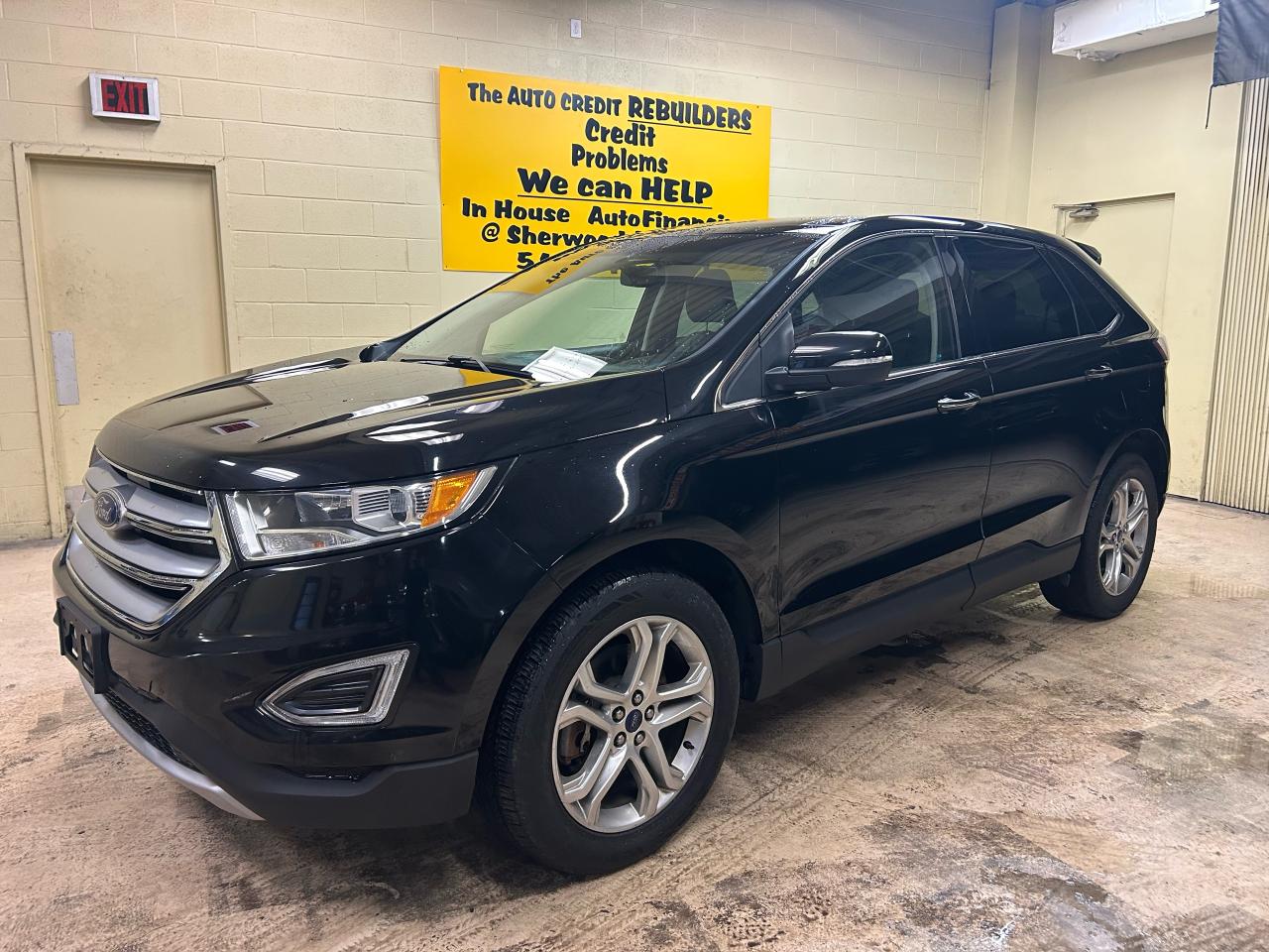 2017 Ford Edge Titanium - Photo #3