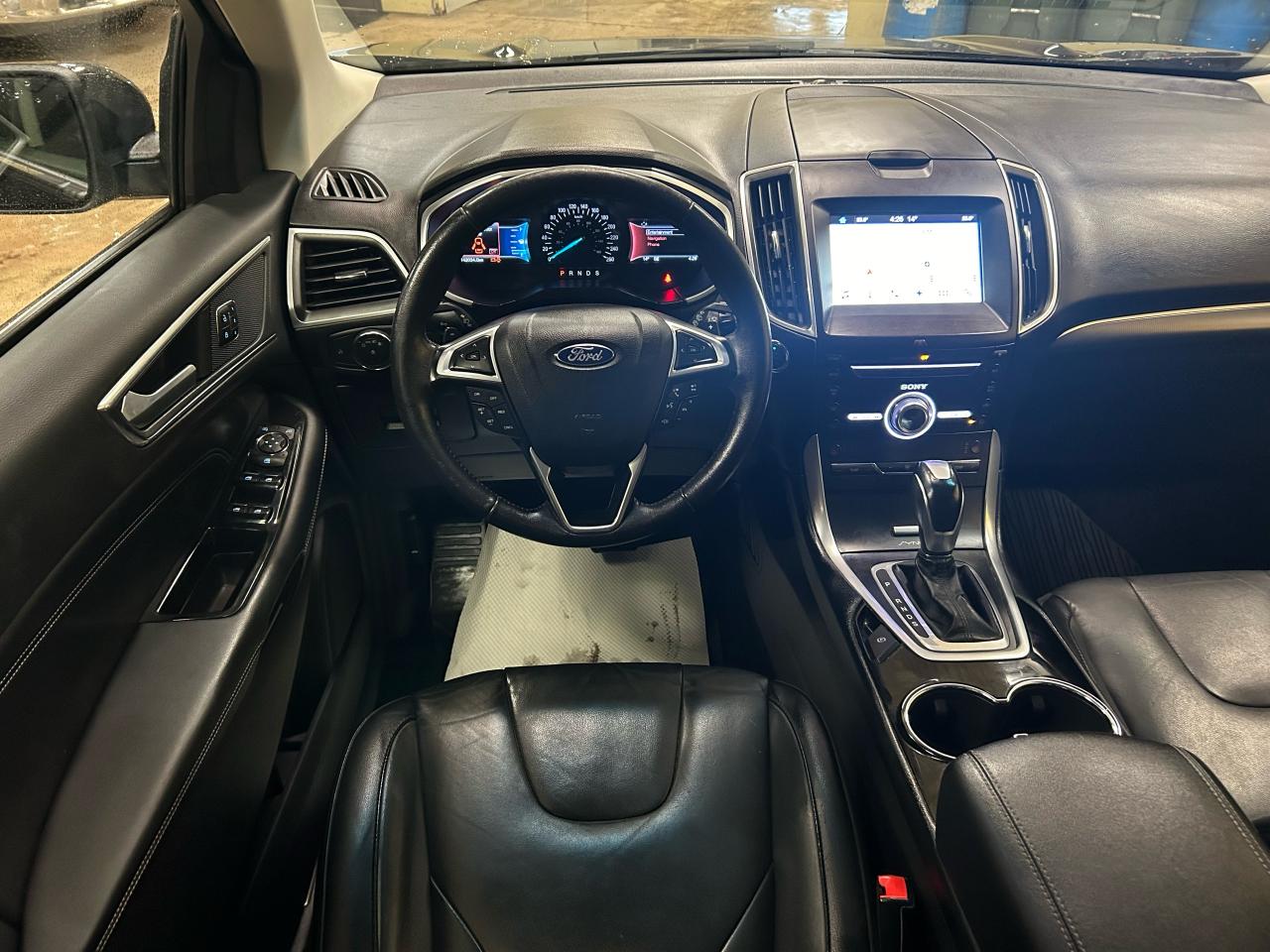 2017 Ford Edge Titanium - Photo #16