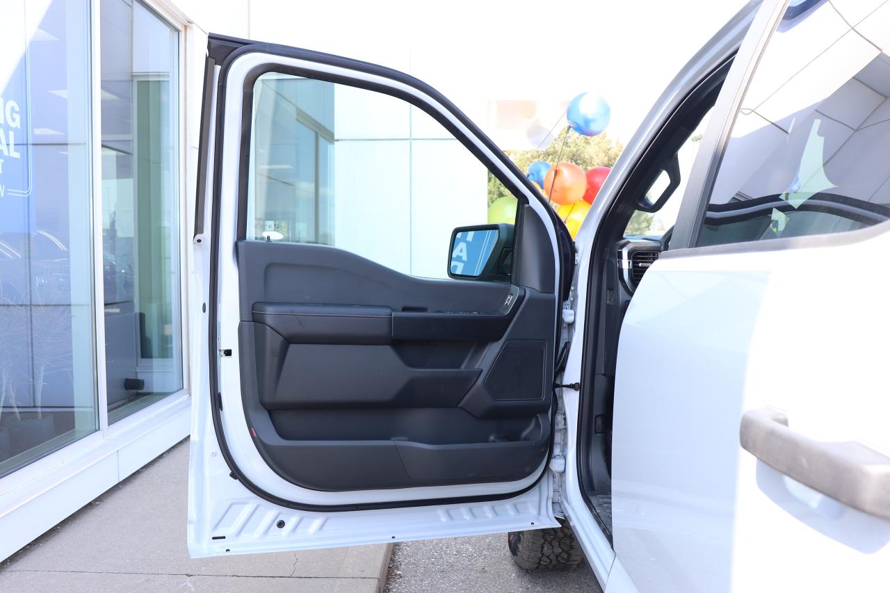 2025 Ford F-150 STX 4WD SuperCrew 5.5' Box Photo5