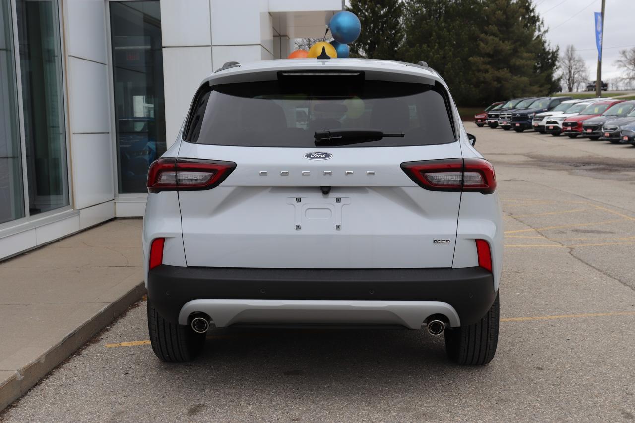 2025 Ford Escape PHEV FWD Photo5