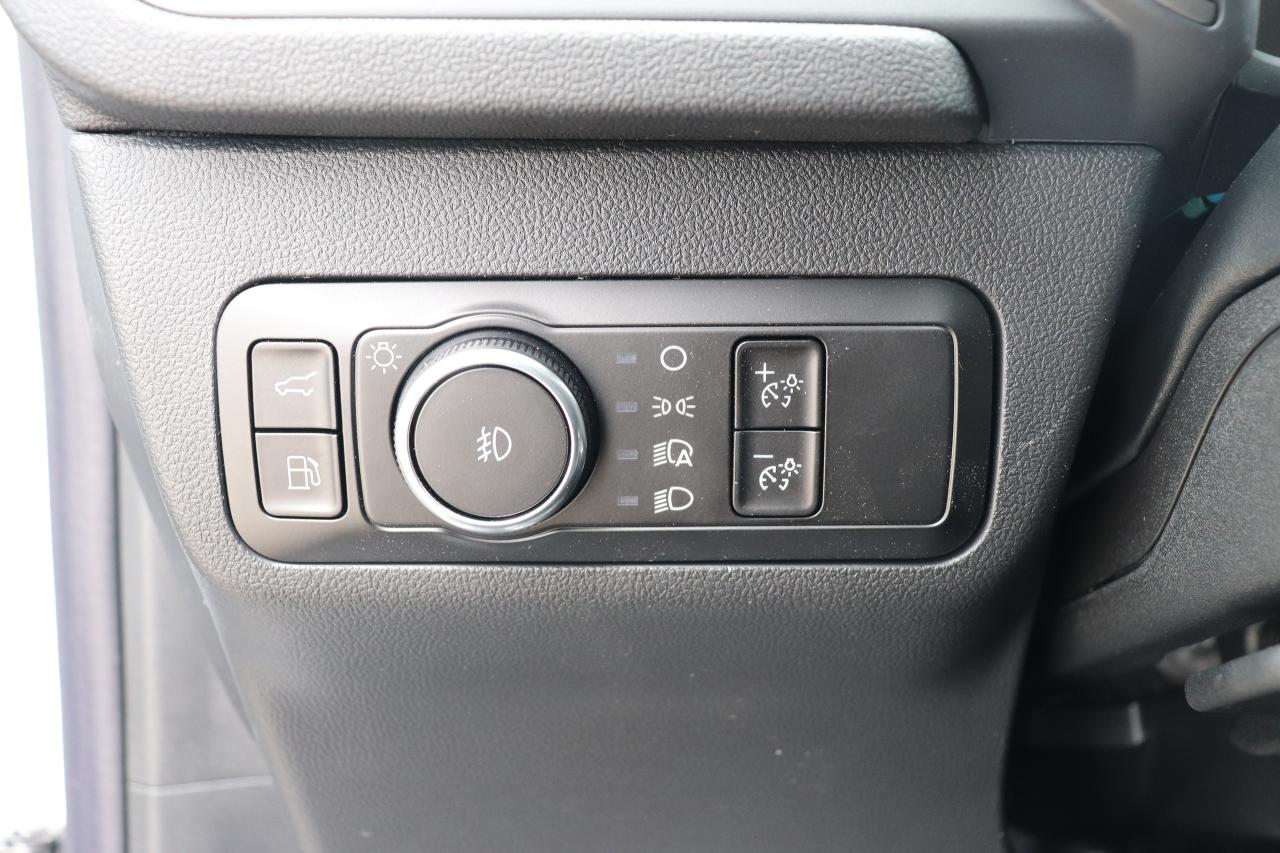 2025 Ford Escape PHEV FWD Photo5