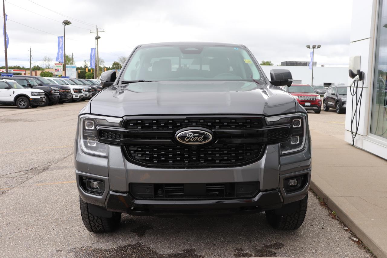 2025 Ford Ranger LARIAT 4WD SuperCrew 5' Box Photo4