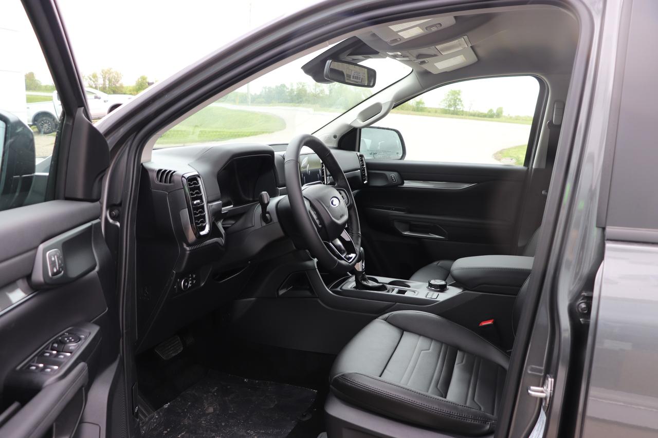 2025 Ford Ranger LARIAT 4WD SuperCrew 5' Box Photo5