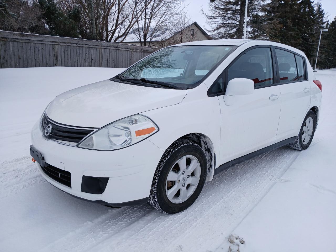 Used 2010 Nissan Versa 5dr HB I4 CVT 1.8 SL for sale in Winnipeg, MB