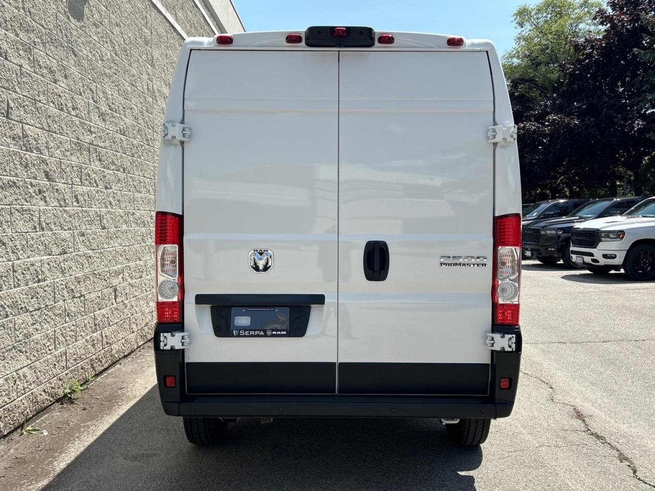 2024 RAM 2500 ProMaster High Roof DEMO|LINEXI10'CARGO|$187/WK|10'NAV|KEYLESSAAC Photo2