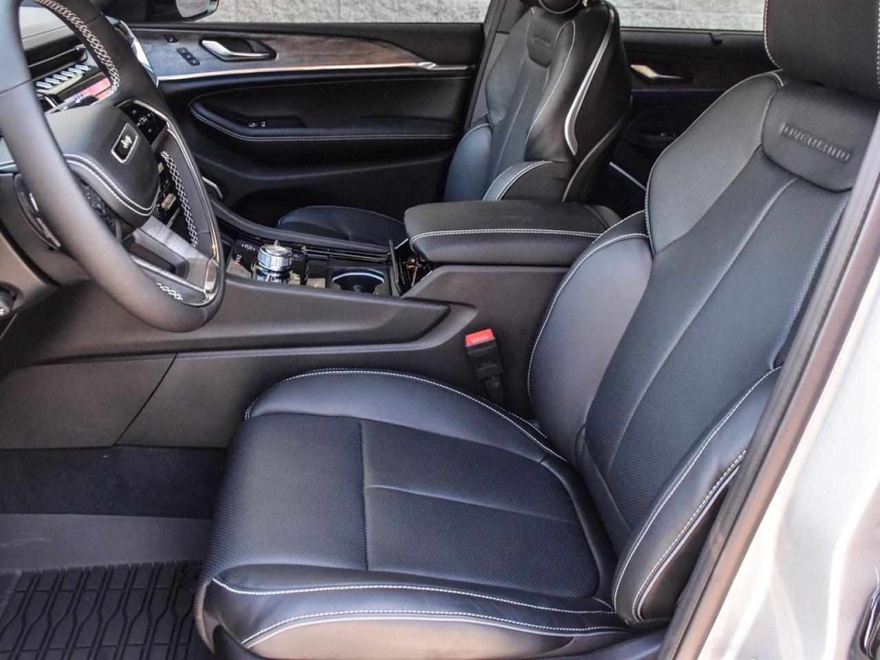 2025 Jeep Grand Cherokee Overland |OVERLAND|10.1NAV|PANOROOF|20S|MASSAGE|LUXTECH| Photo