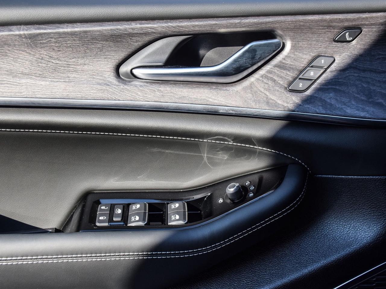 2025 Jeep Grand Cherokee Overland |OVERLAND|10.1NAV|PANOROOF|20S|MASSAGE|LUXTECH| Photo