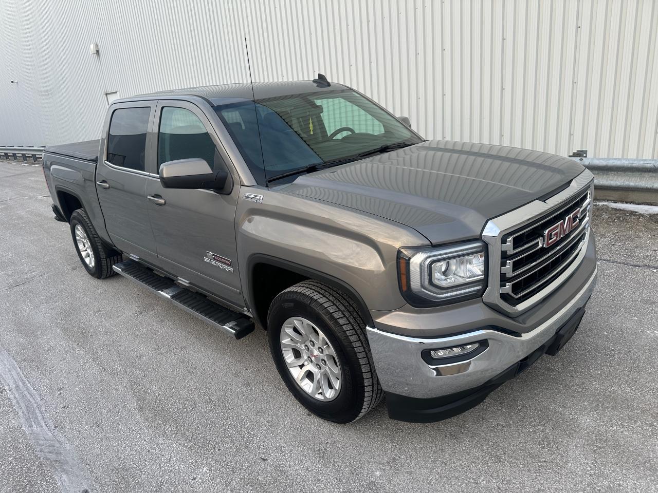 Used 2017 GMC Sierra 1500 Crew Cab SLE Kodiak Z71 4WD for sale in Mississauga, ON