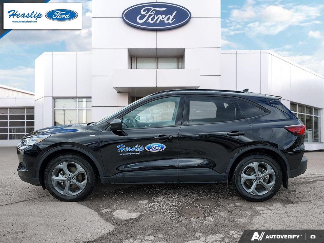 2025 Ford Escape ST-Line Photo2