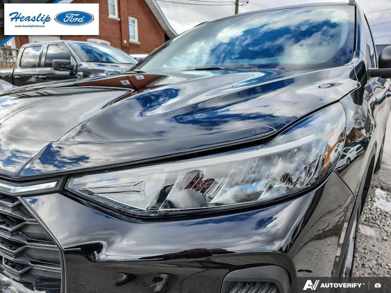 2025 Ford Escape ST-Line Photo5