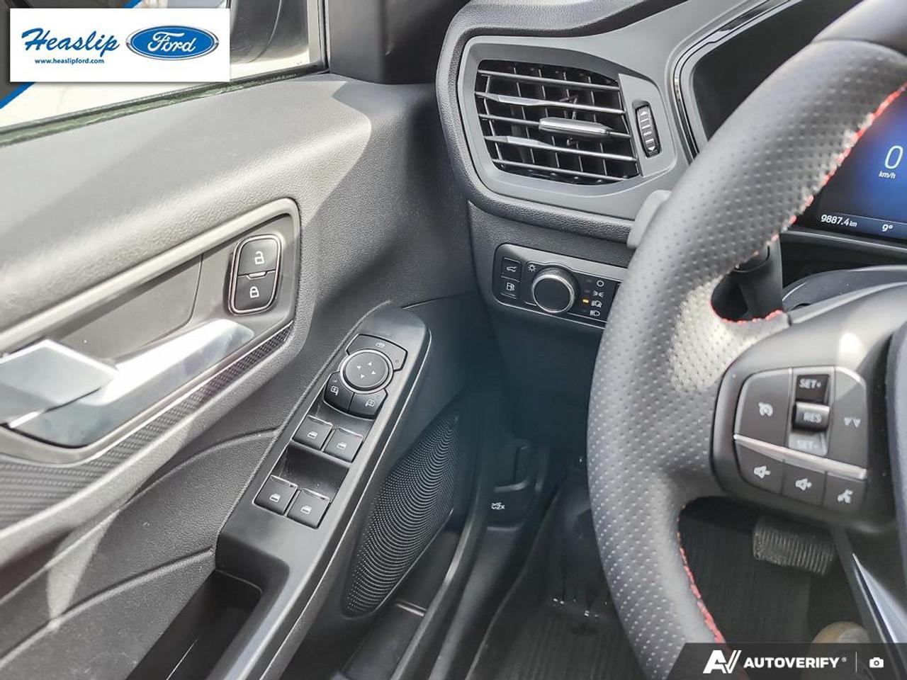 2025 Ford Escape ST-Line Photo