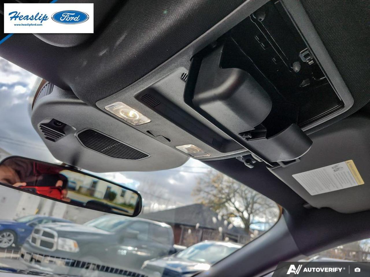 2025 Ford Escape ST-Line Photo5