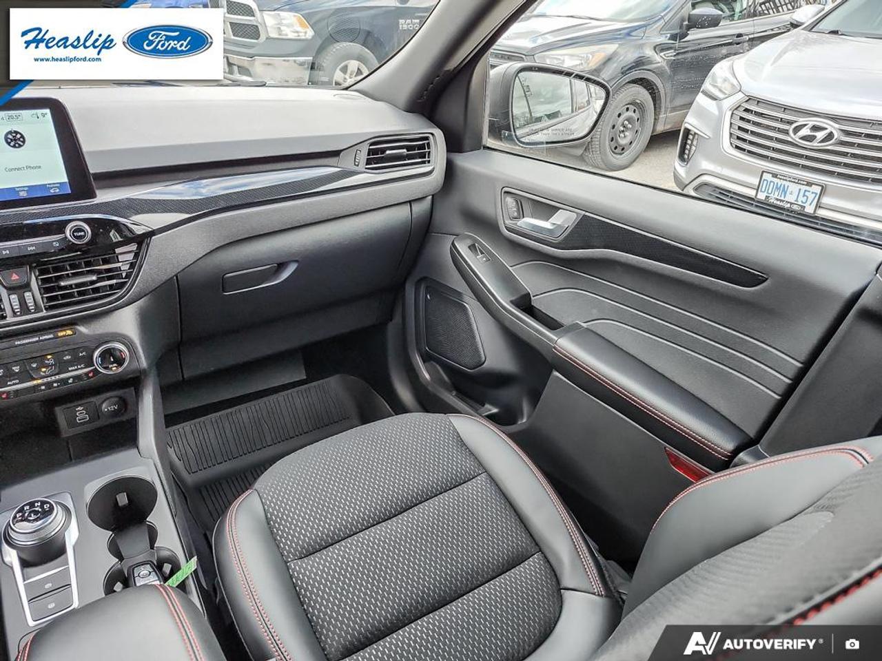 2025 Ford Escape ST-Line Photo