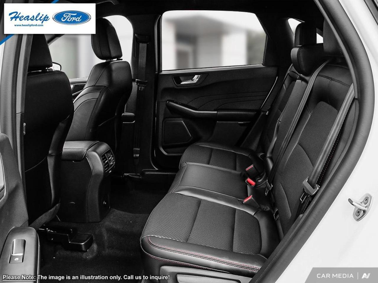 2025 Ford Escape 4DR ST LINE Photo5