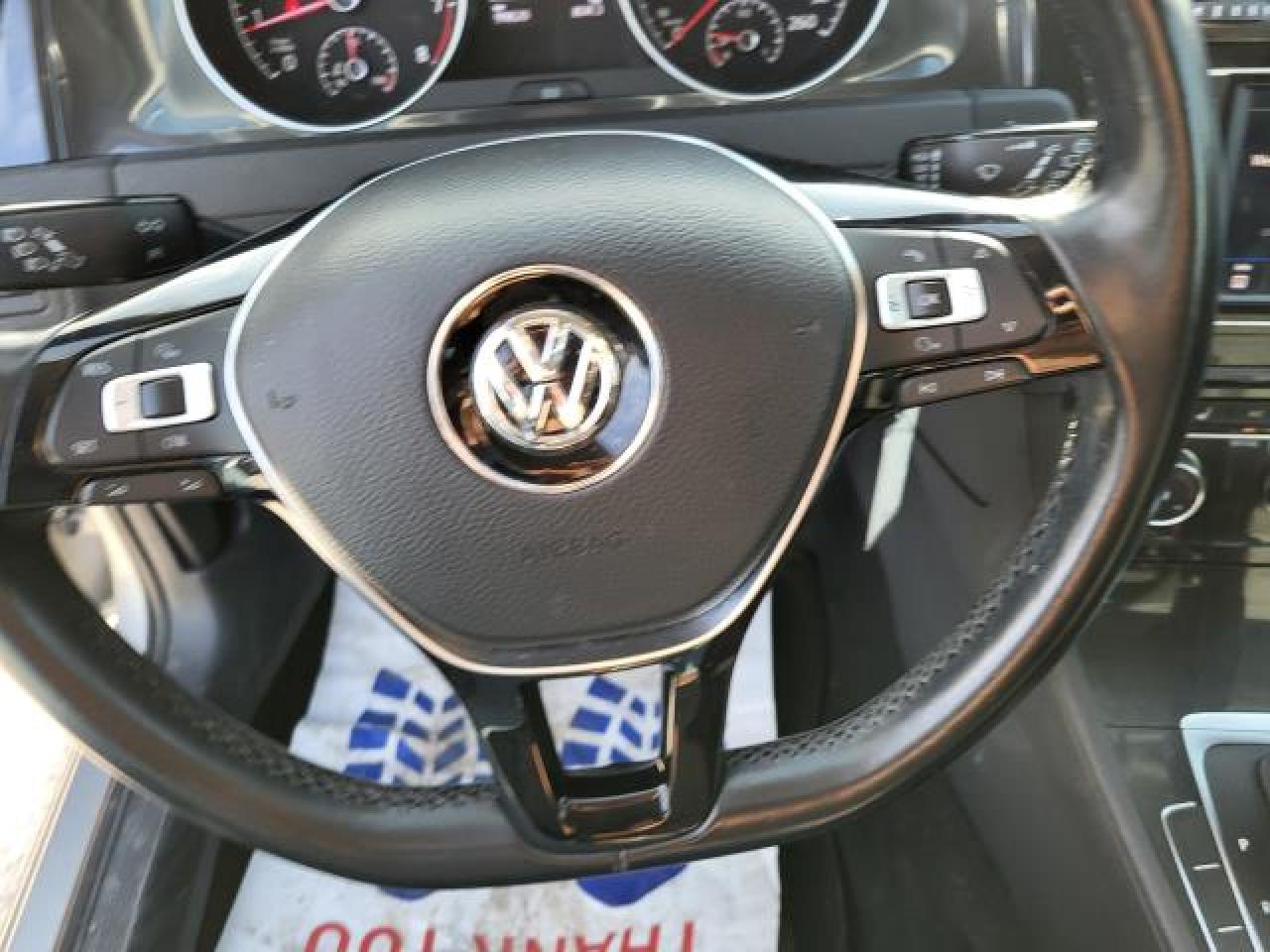 2018 Volkswagen Golf TRENDLINE Photo10