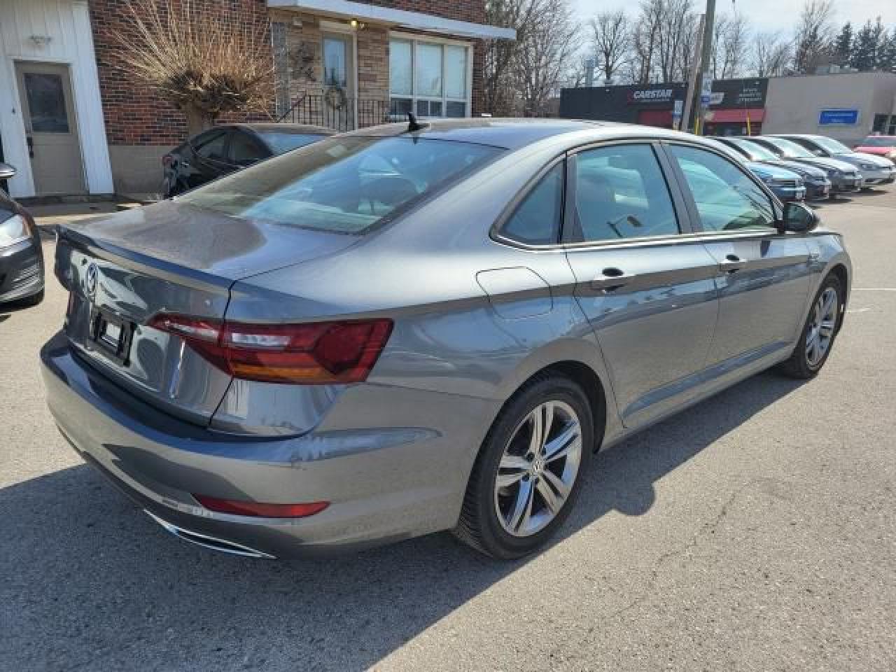 2019 Volkswagen Jetta RLINE Photo3