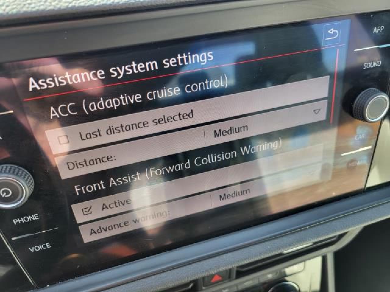 2019 Volkswagen Jetta RLINE Photo15