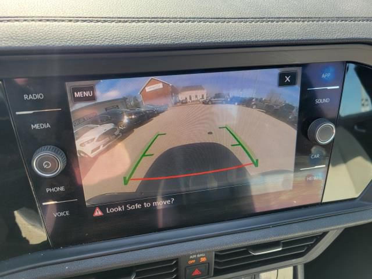 2019 Volkswagen Jetta RLINE Photo17