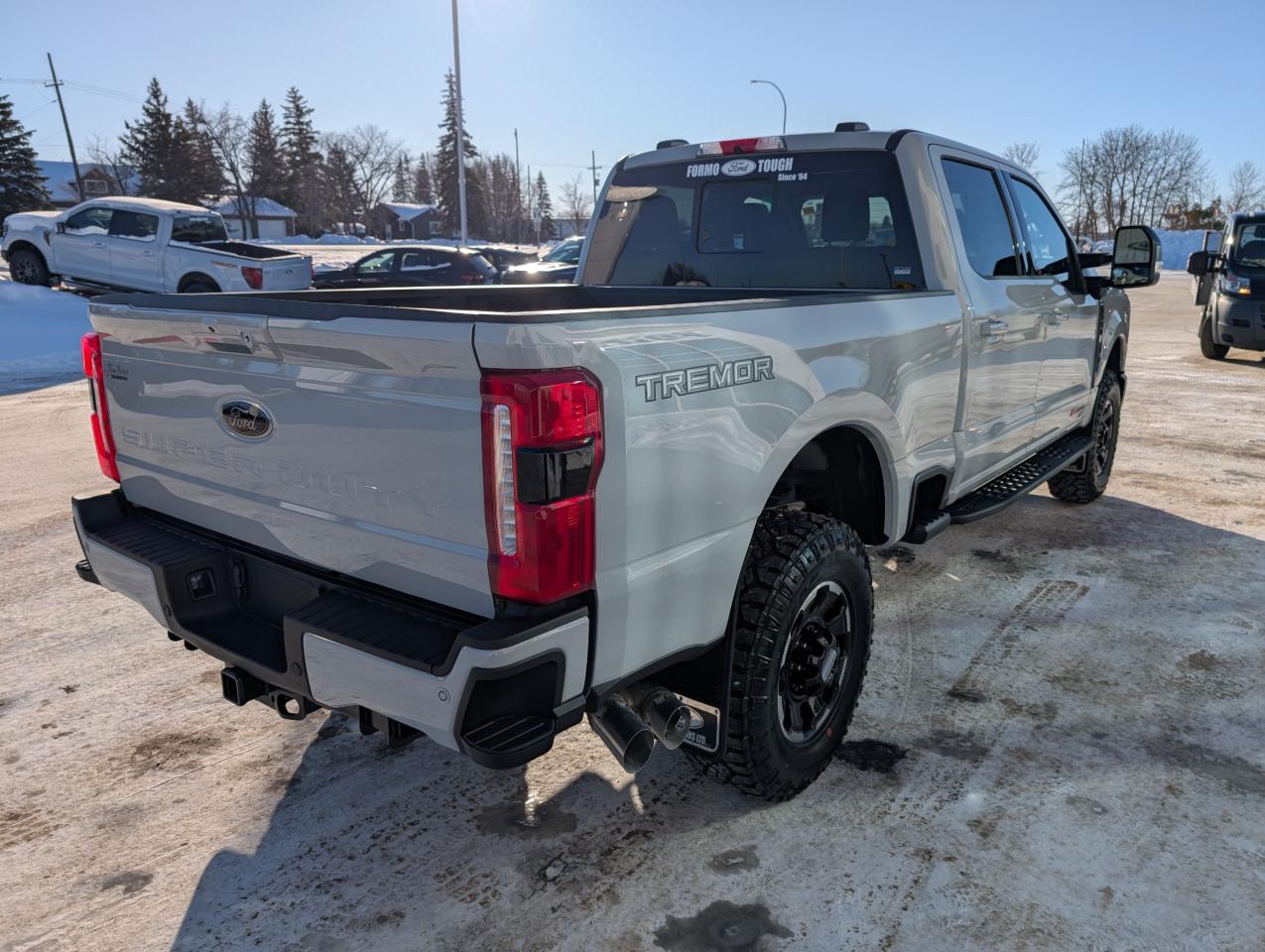 2025 Ford F-350 Super Duty SRW Lariat Photo5