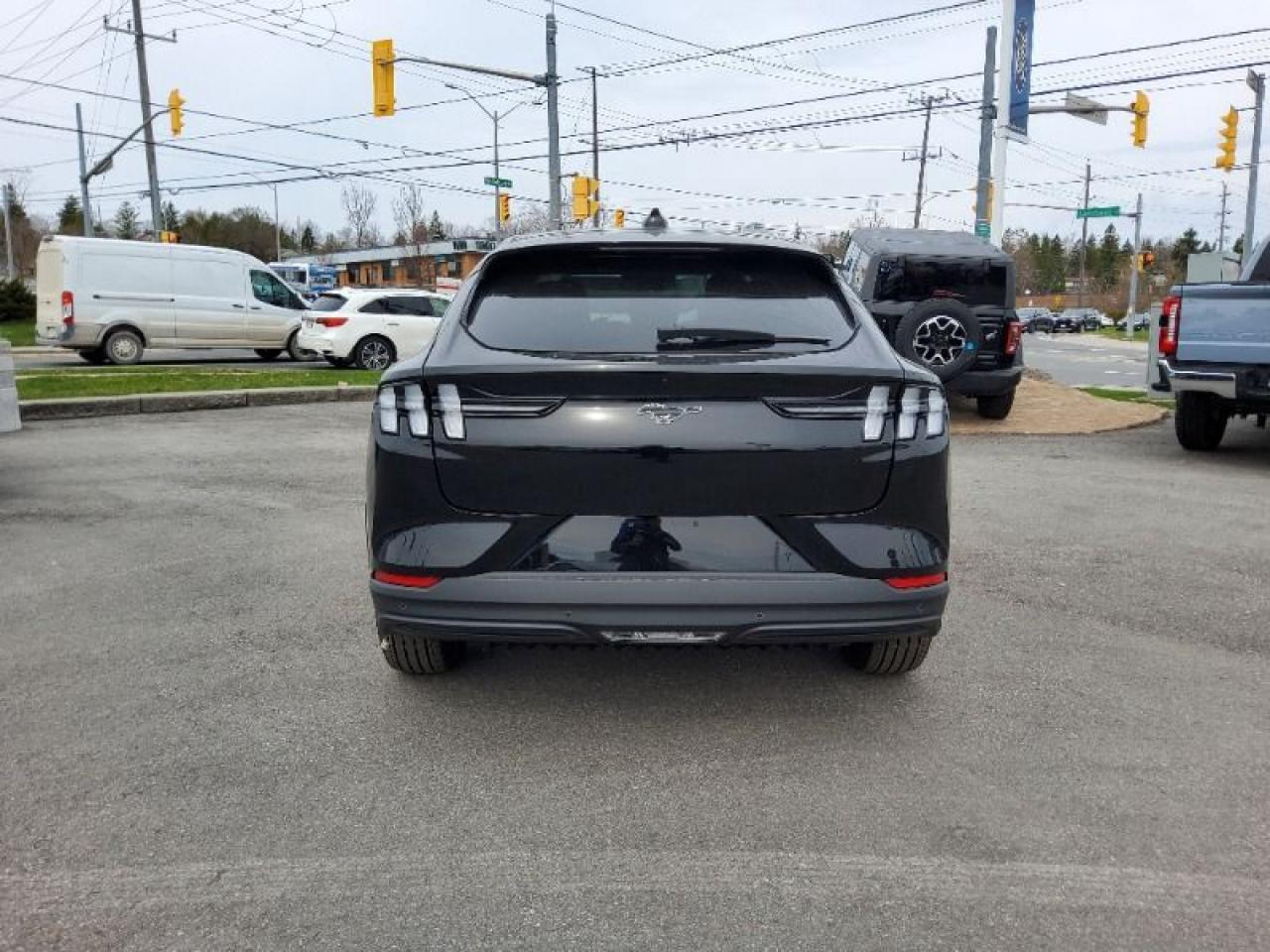 2025 Ford Mustang Mach-E Select Photo3