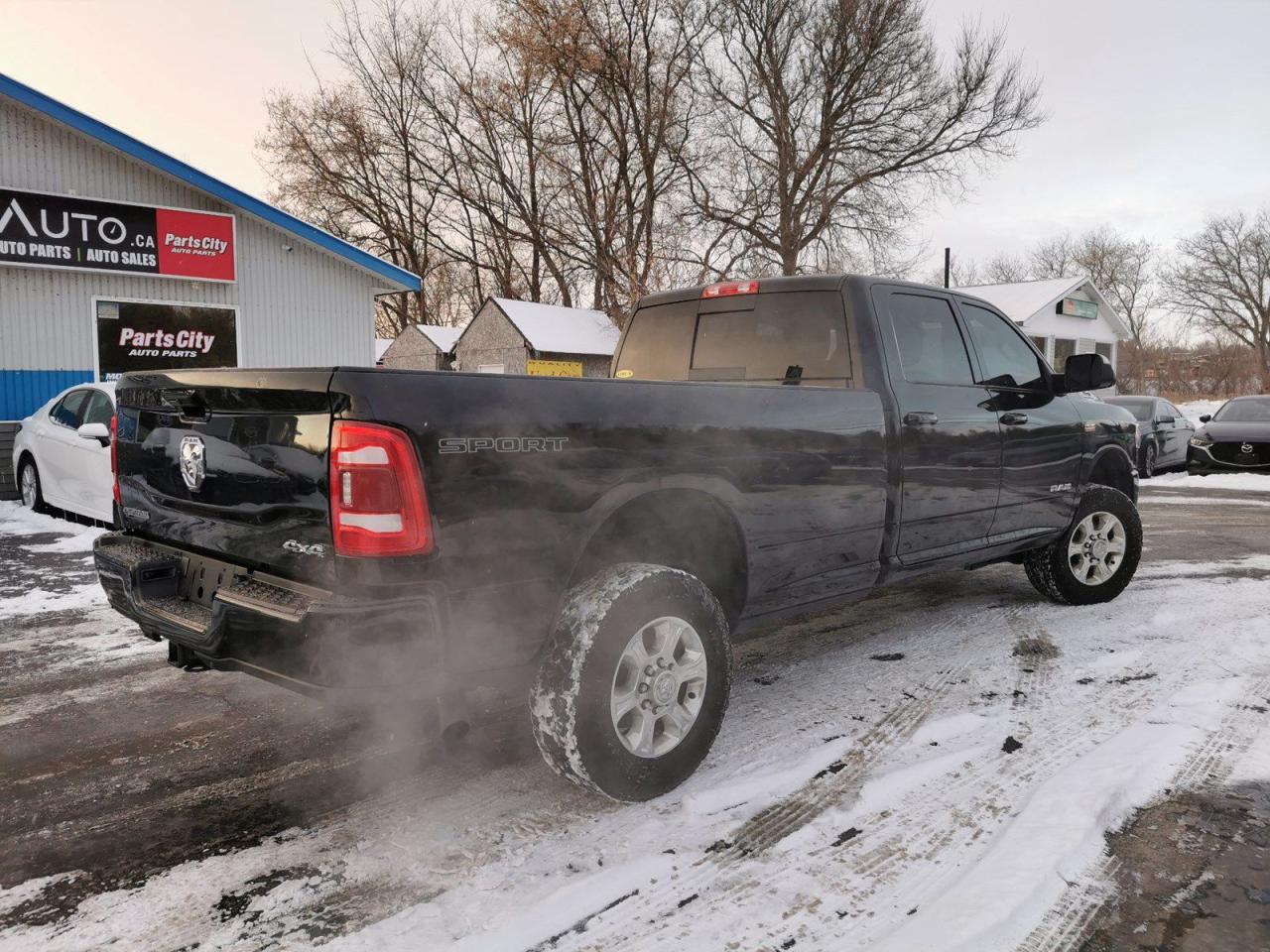 2022 RAM 2500 Tradesman  LWB - Photo #5