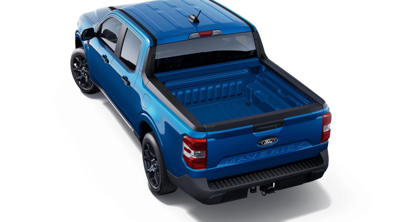 2025 Ford Maverick XLT AWD SuperCrew Photo1