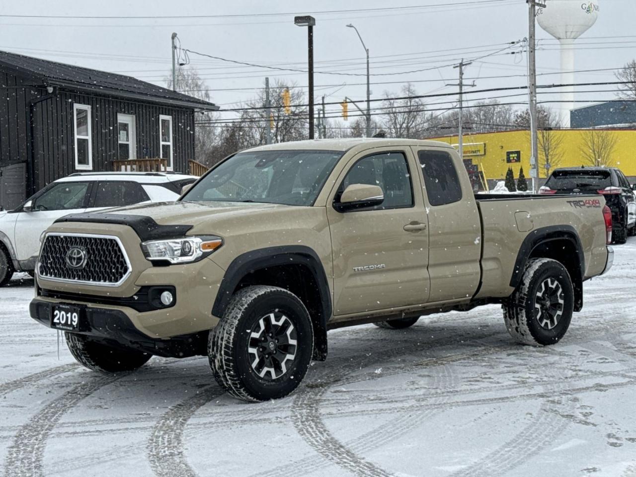 Used 2019 Toyota Tacoma SR5 Access Cab V6 6AT 4WD for sale in Gananoque, ON