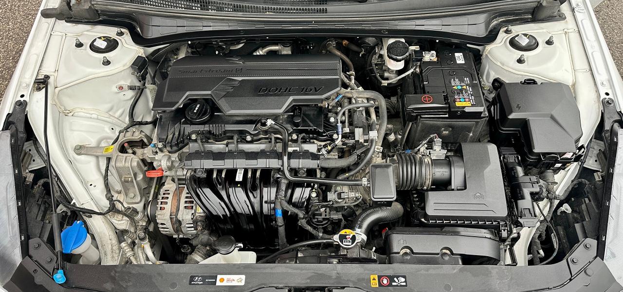 2022 Hyundai Elantra Preferred Photo