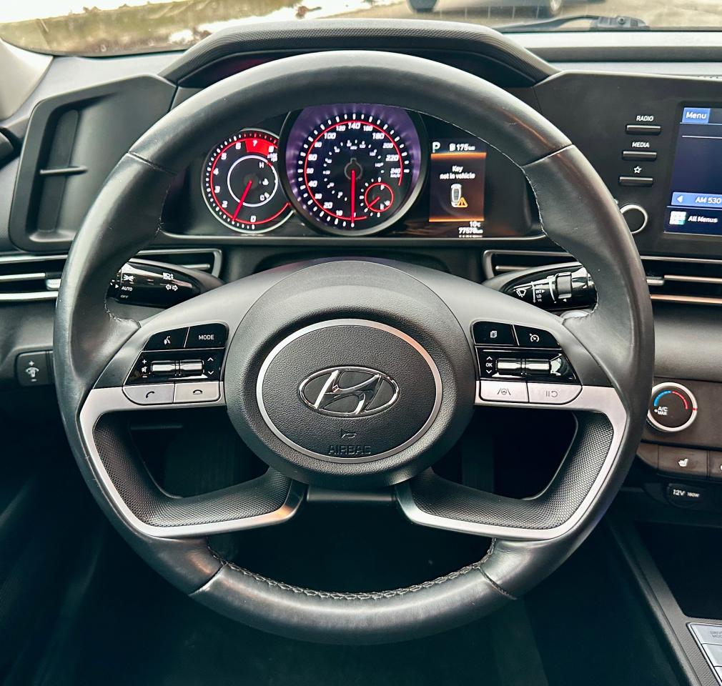 2022 Hyundai Elantra Preferred Photo