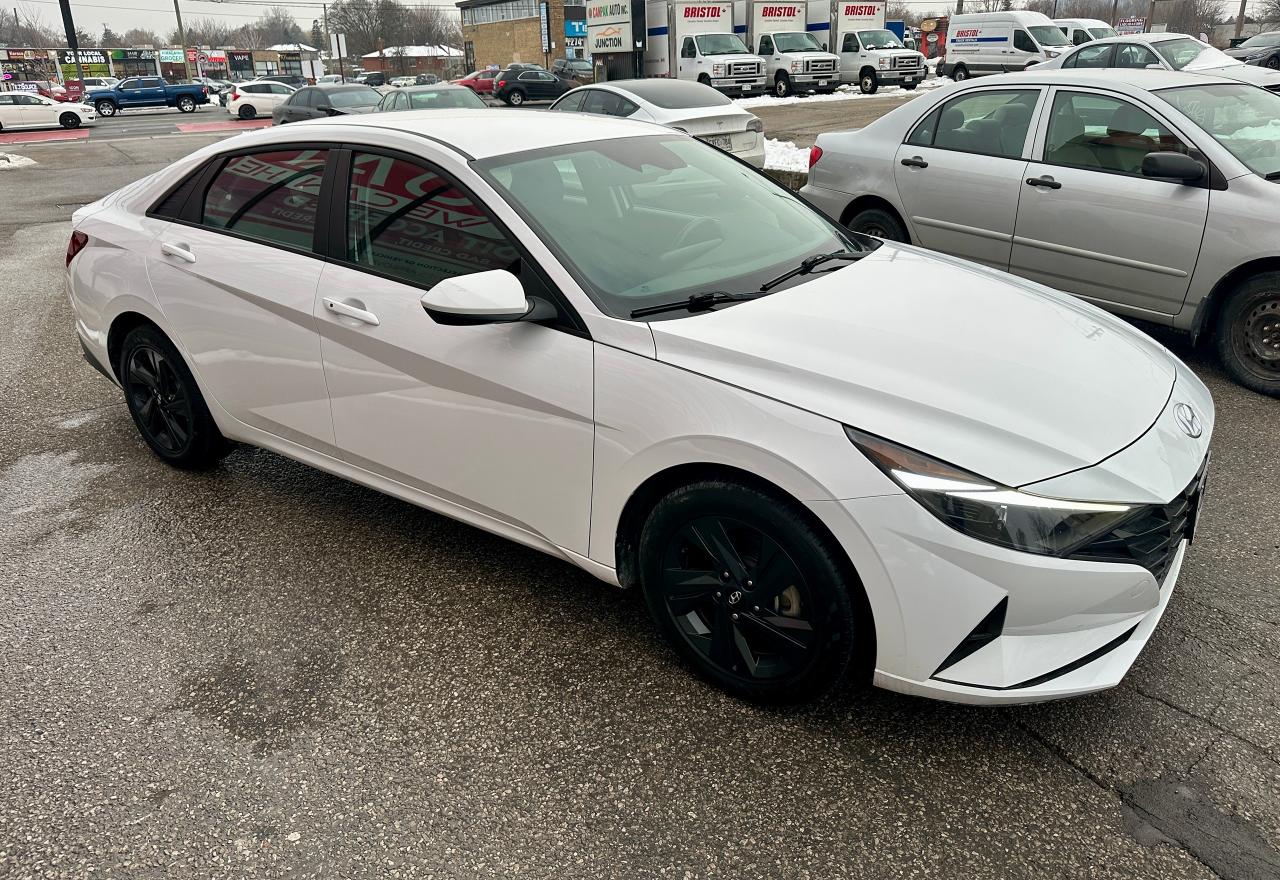 2022 Hyundai Elantra Preferred Photo