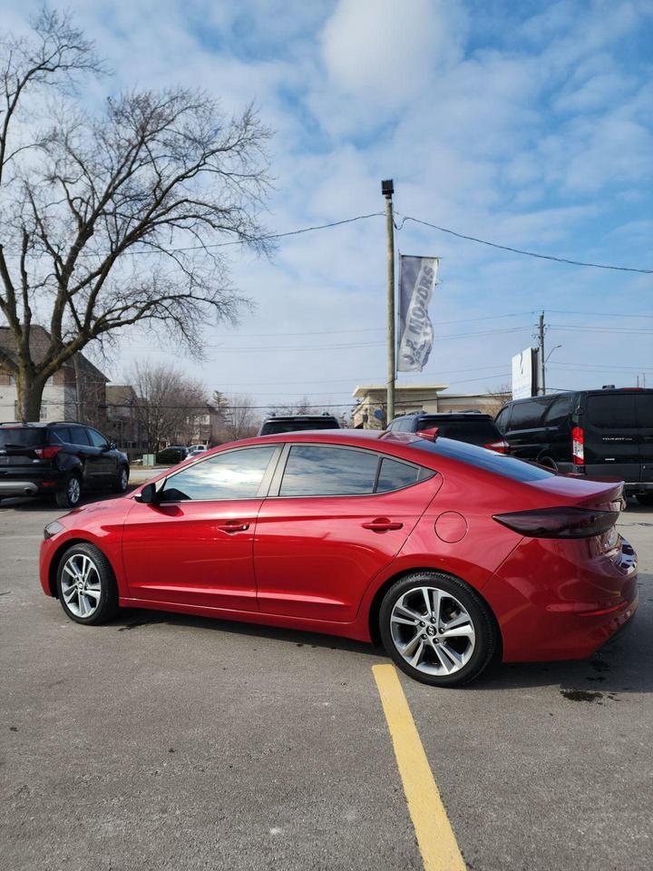 2017 Hyundai Elantra GLS Photo