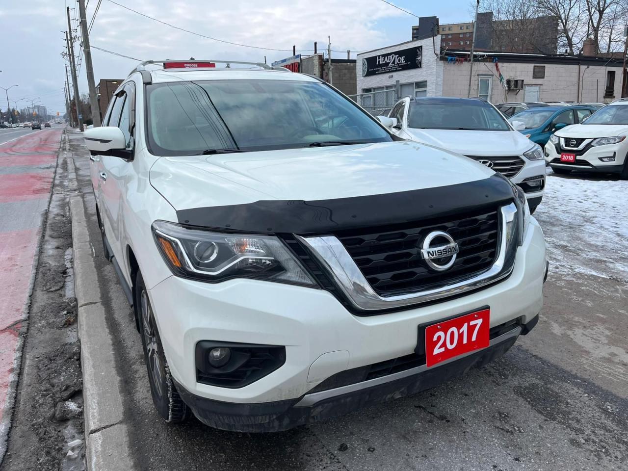 Used 2017 Nissan Pathfinder SL-4WD-Leather-Sunroof-Backup Cam-Navi-Push Start for sale in Scarborough, ON