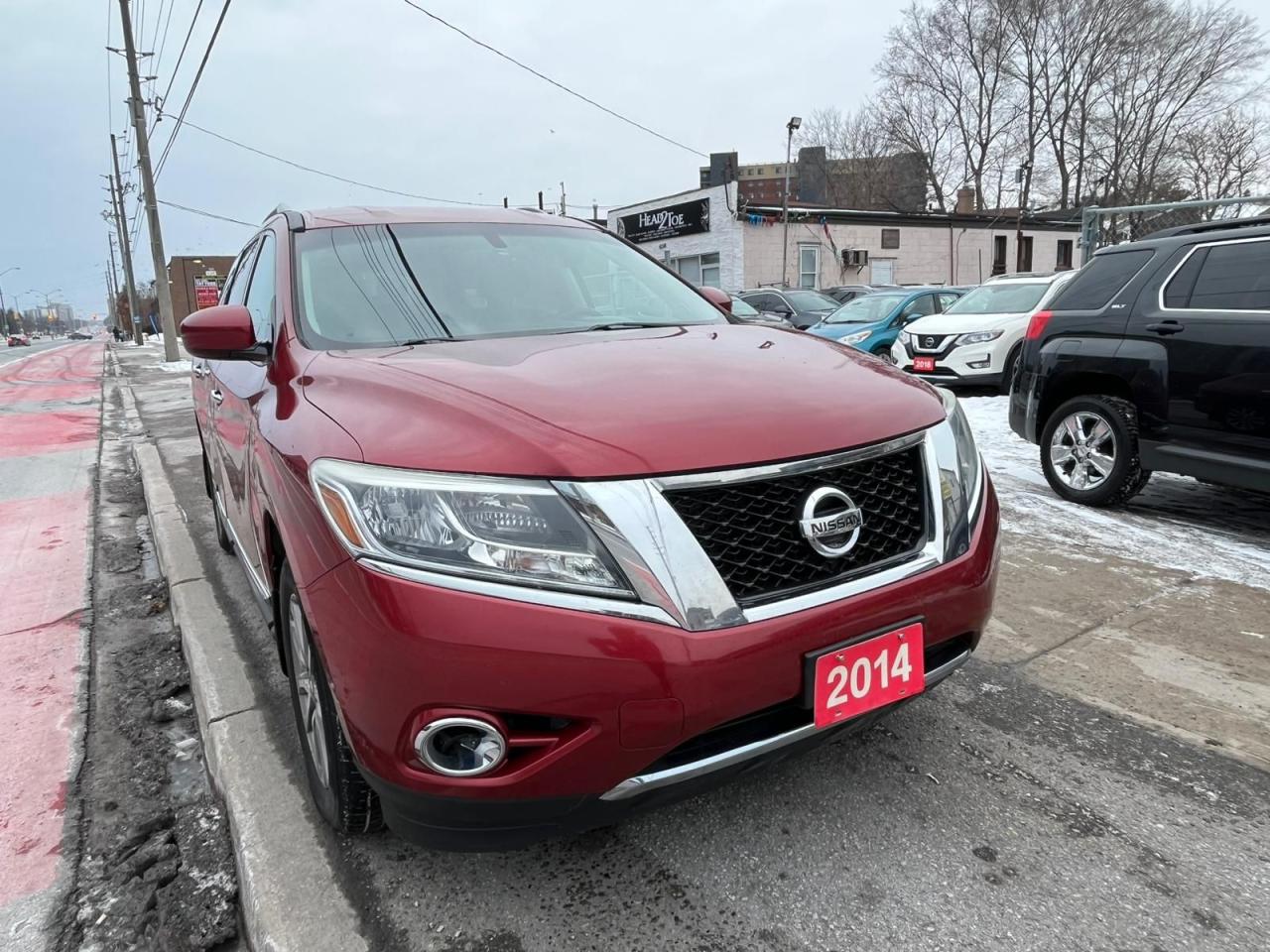 Used 2014 Nissan Pathfinder SL-4WD-Leather-Backup Cam-Navi for sale in Scarborough, ON