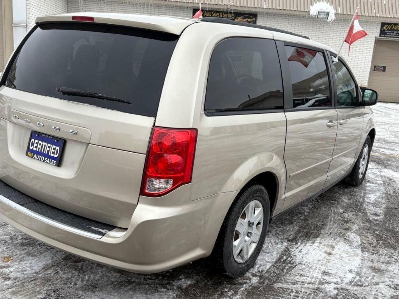 2013 Dodge Grand Caravan SE - Photo #5