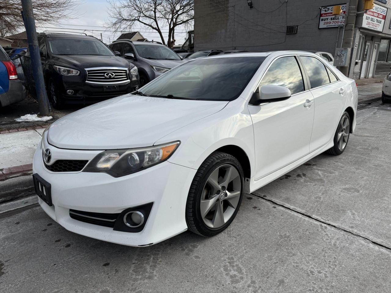 2014 Toyota Camry 4DR SDN I4 AUTO SE - Photo #2