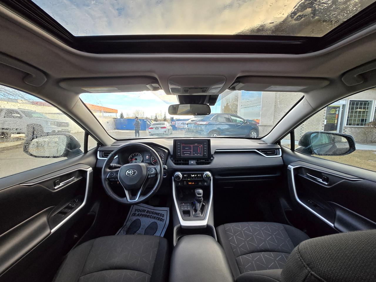 2021 Toyota RAV4 XLE AWD | ALL CREDIT ACCEPTED!! - Photo #10