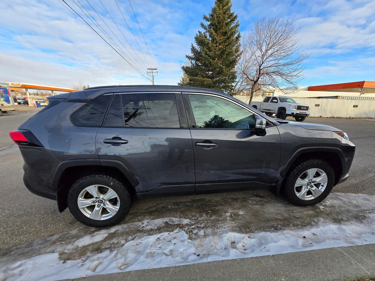 2021 Toyota RAV4 XLE AWD | ALL CREDIT ACCEPTED!! - Photo #8