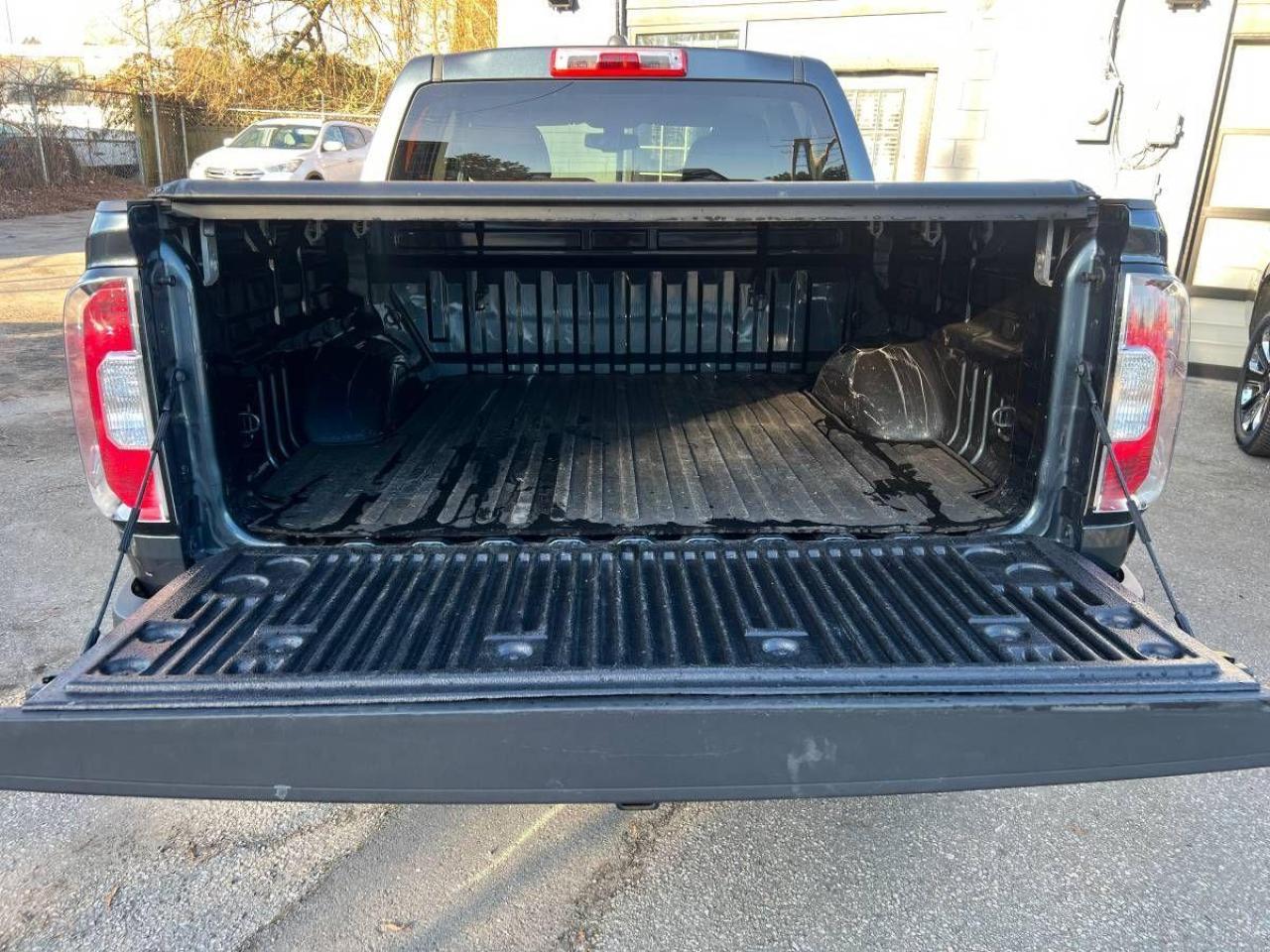 2020 GMC Canyon 4WD Crew Cab 128" SLE - Photo #5