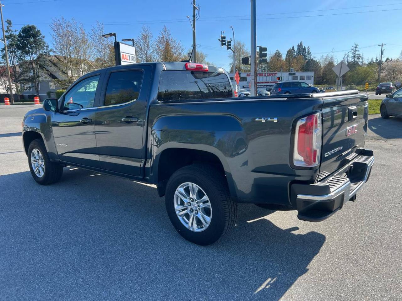 2020 GMC Canyon 4WD Crew Cab 128" SLE - Photo #17