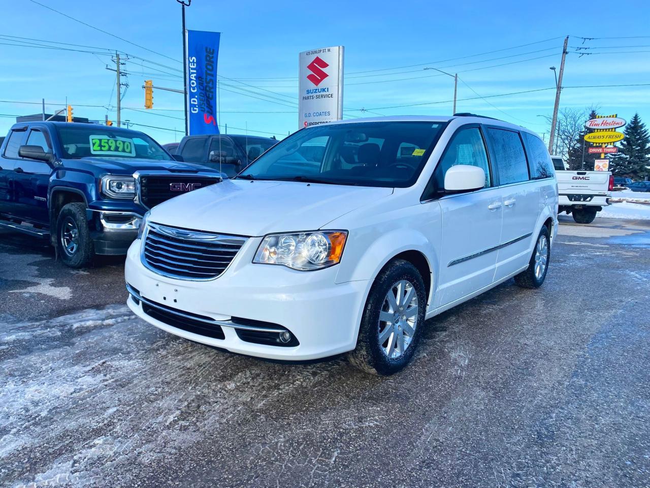 Used 2016 Chrysler Town & Country Touring ~Heated Seats + Wheel ~Camera ~Bluetooth for sale in Barrie, ON