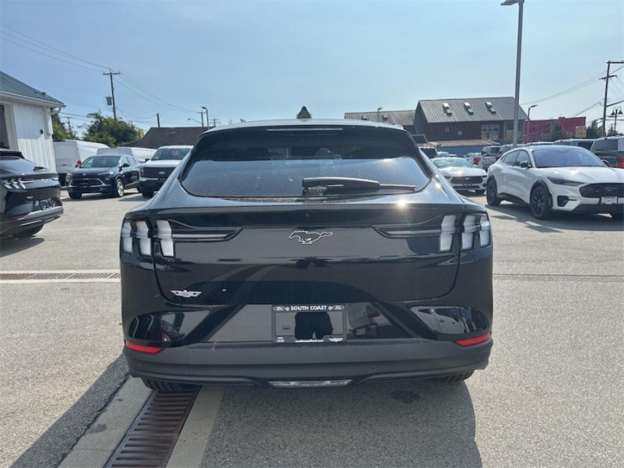 2025 Ford Mustang Mach-E Select AWD  - Activex Seats Photo3