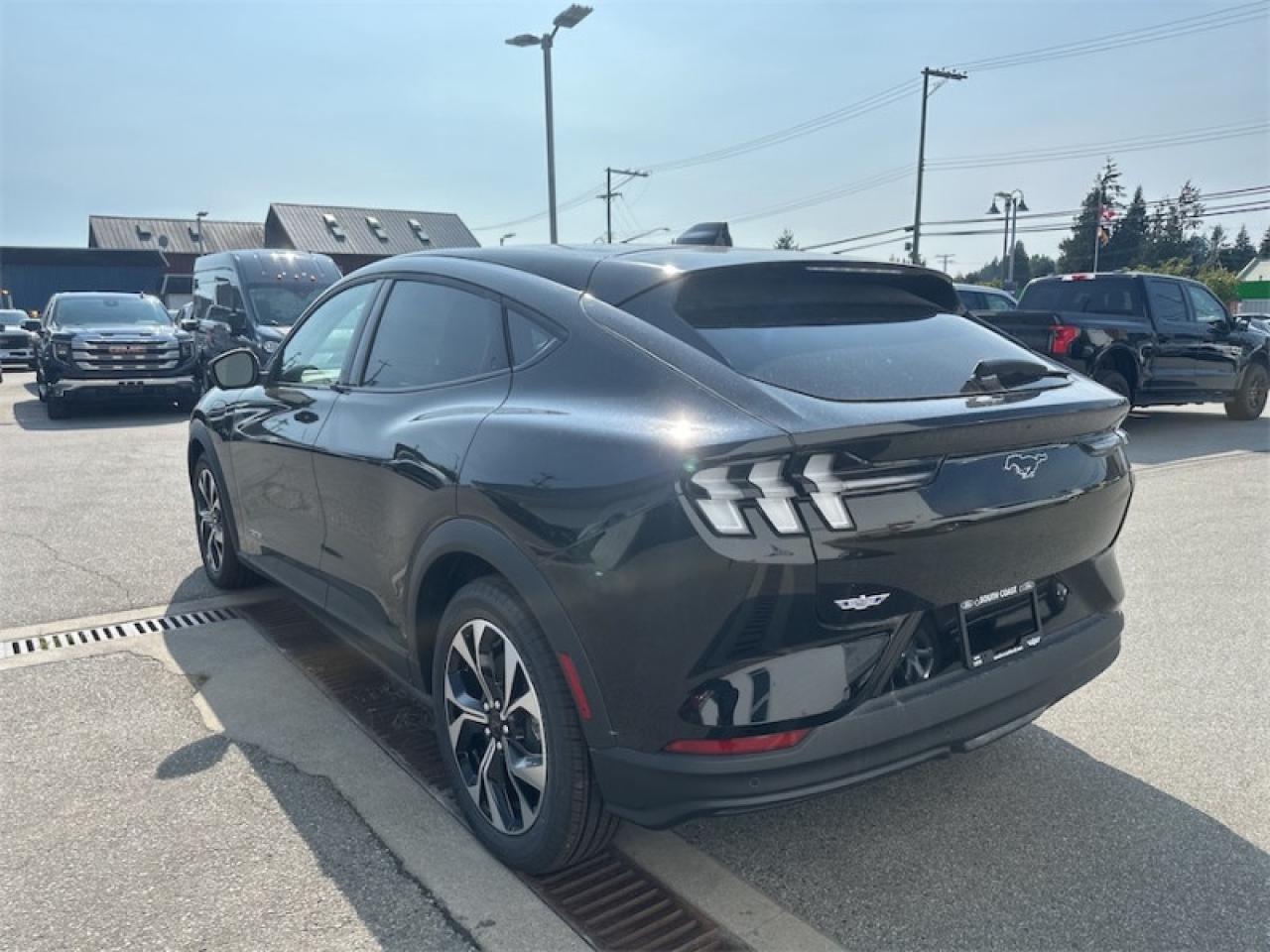 2025 Ford Mustang Mach-E Select AWD  - Activex Seats Photo2