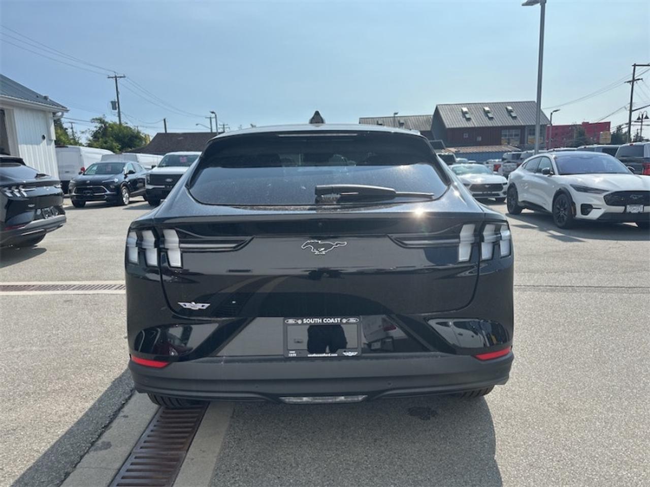2025 Ford Mustang Mach-E Select AWD  - Activex Seats Photo3