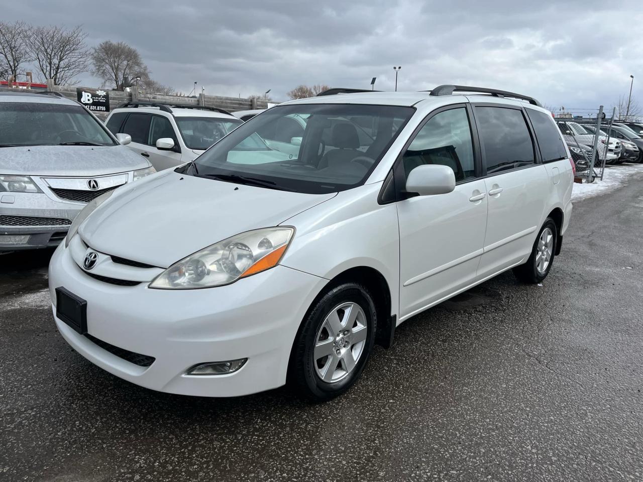 Used 2010 Toyota Sienna LE for sale in Brampton, ON