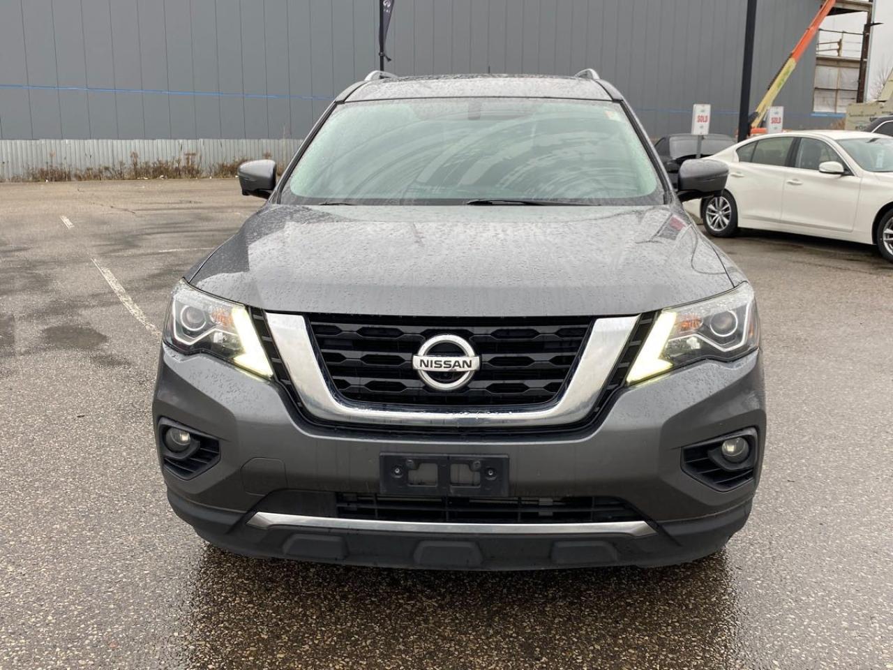 Used 2017 Nissan Pathfinder SV for sale in Hillsburgh, ON