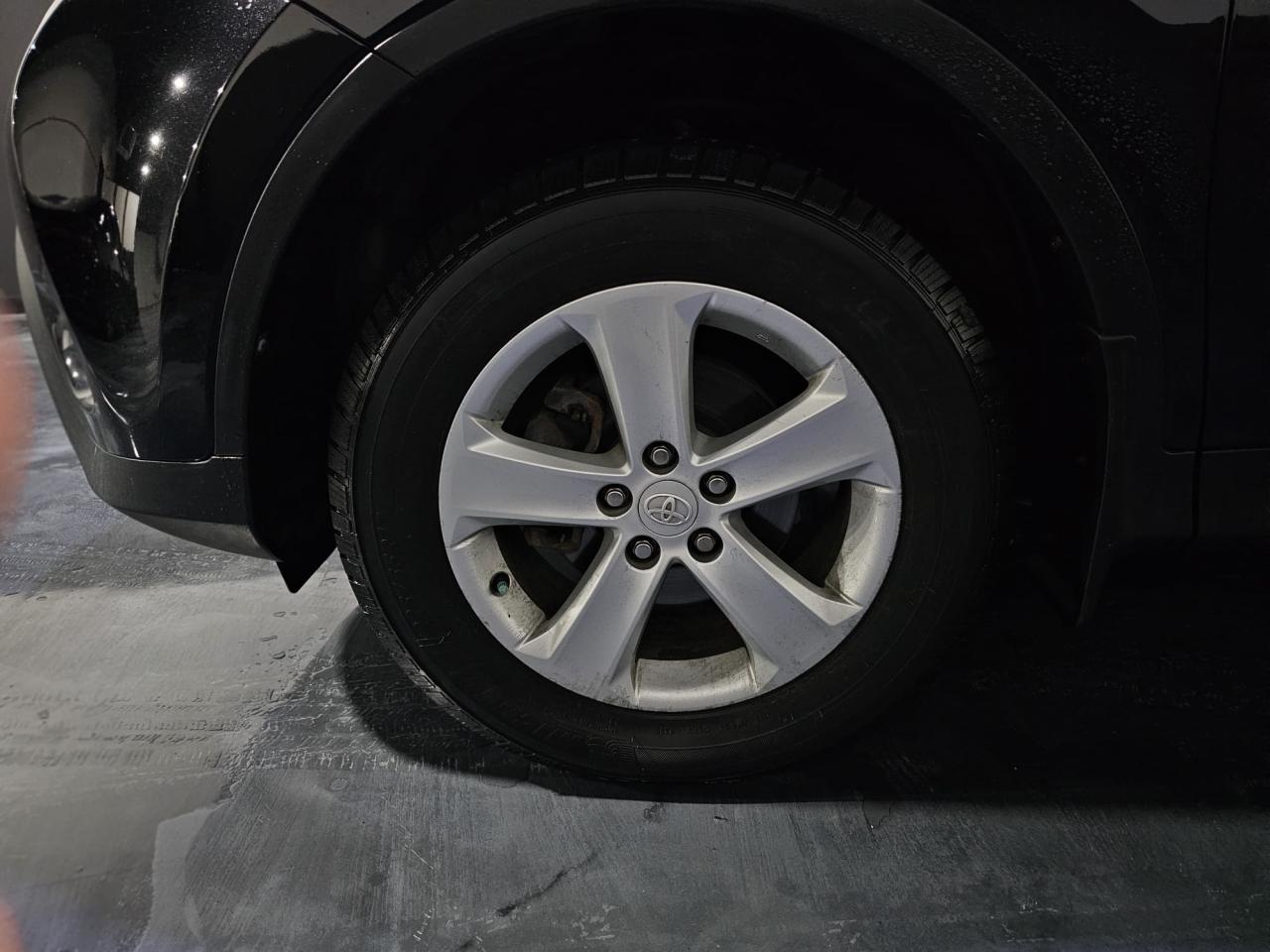 2013 Toyota RAV4 AWD 4dr XLE - Photo #19