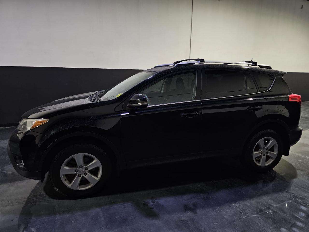 2013 Toyota RAV4 AWD 4dr XLE - Photo #2