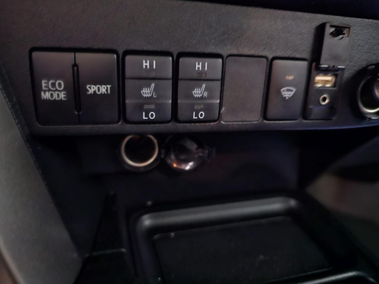 2013 Toyota RAV4 AWD 4dr XLE - Photo #13