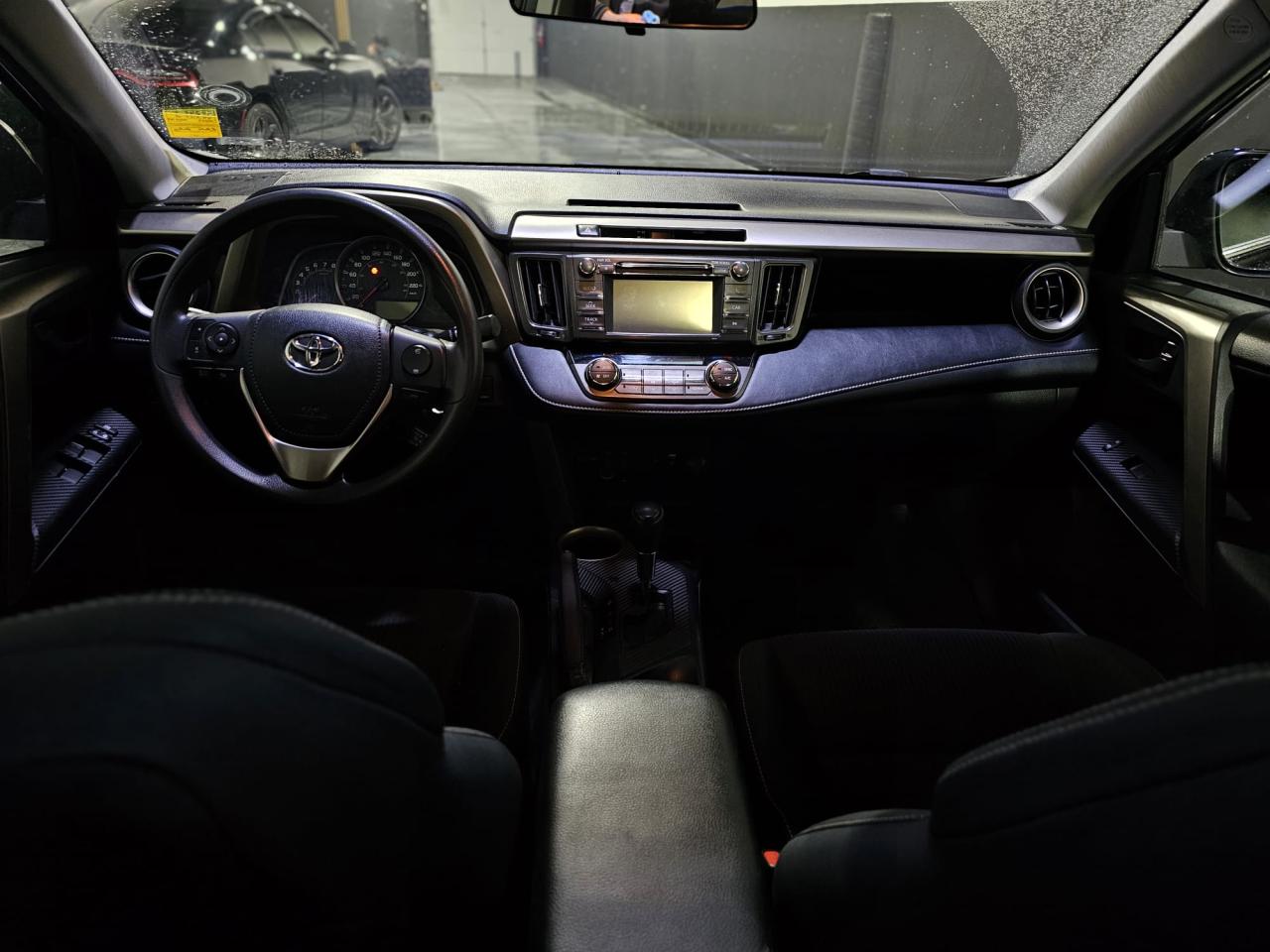 2013 Toyota RAV4 AWD 4dr XLE - Photo #16