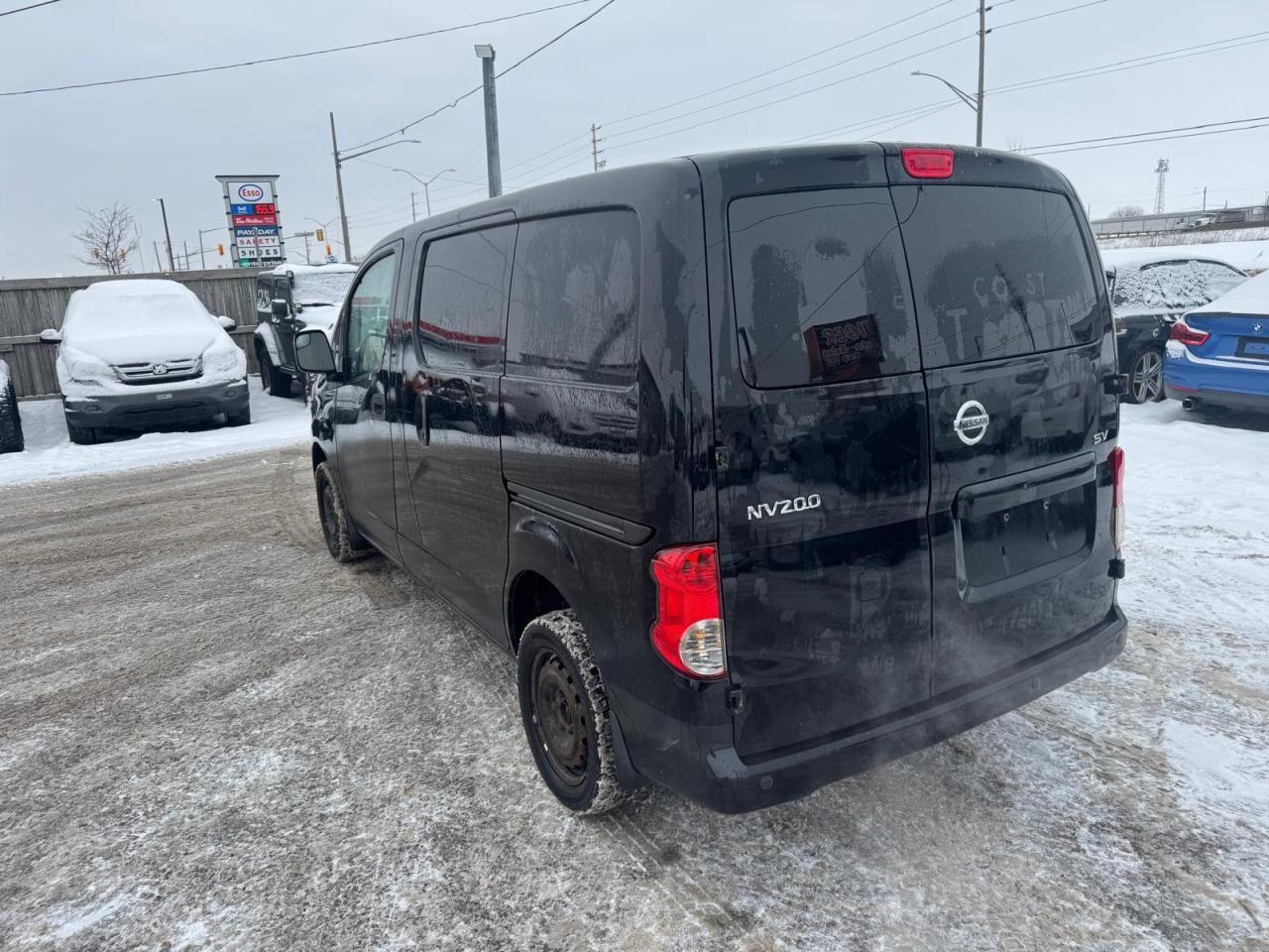 2015 Nissan NV200 SV, AUTO, MINI CARGO, 4 CYL, ONLY 107KMS, CERT - Photo #3